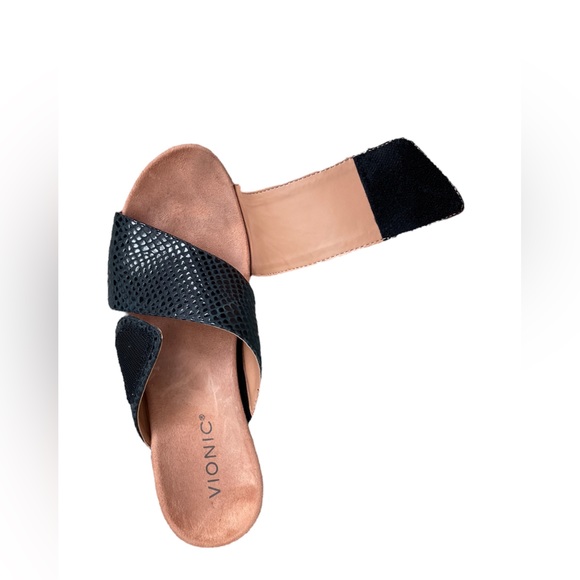 VIONIC Leticia Wedge Black Velcro Sandal EUC Size 6.5 - Picture 3 of 15